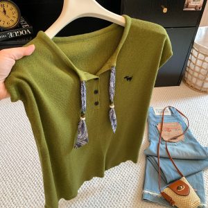 Korean Style Fresh Knit Short Sleeve T-Shirt for Women with Scarf Detail